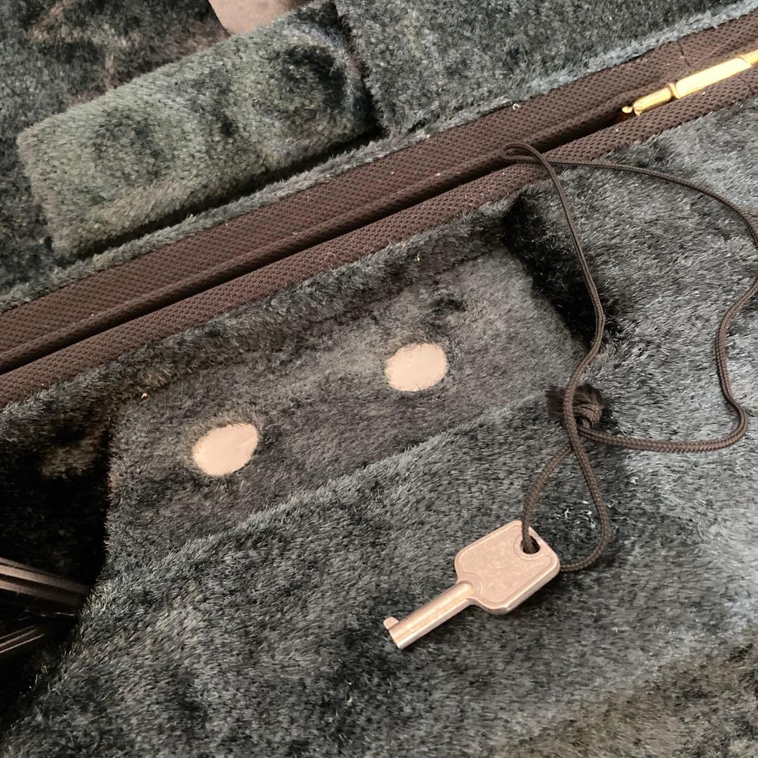 Bach 純正軽量トロンボーンケース(ストラップ、鍵付)