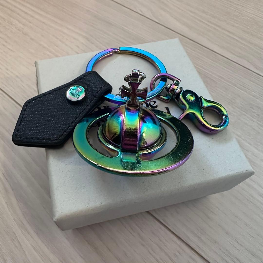 Vivienne Westwood 3D ORB キーホルダー Silver 3D Orb Keychain by Vivienne Westwood on Sale