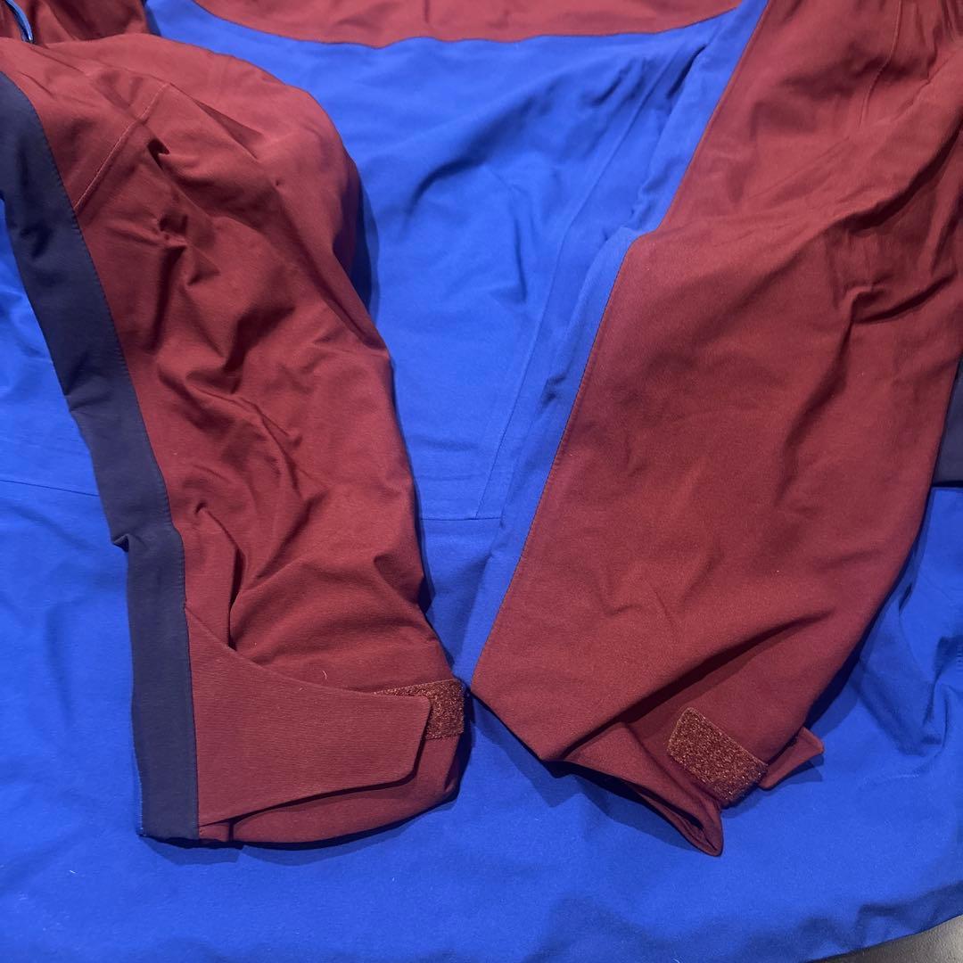 KHUSフード付きウェア