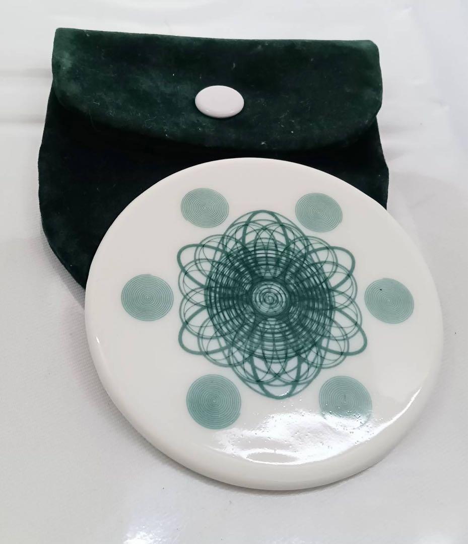 足立育朗 フロープレート 有田焼 直径 約7cm 形態 色 グリーン - メルカリ