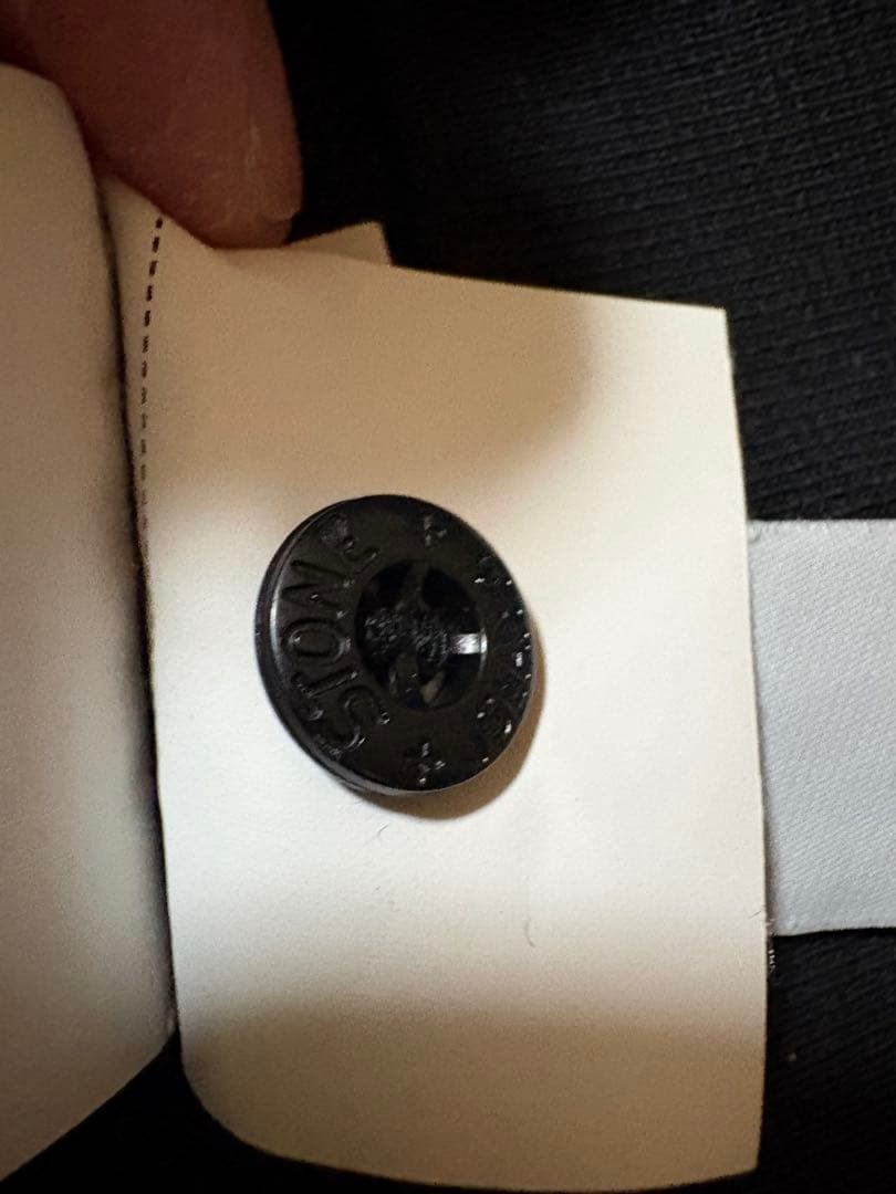 STONE  ブラック　クルーネック トレーナー