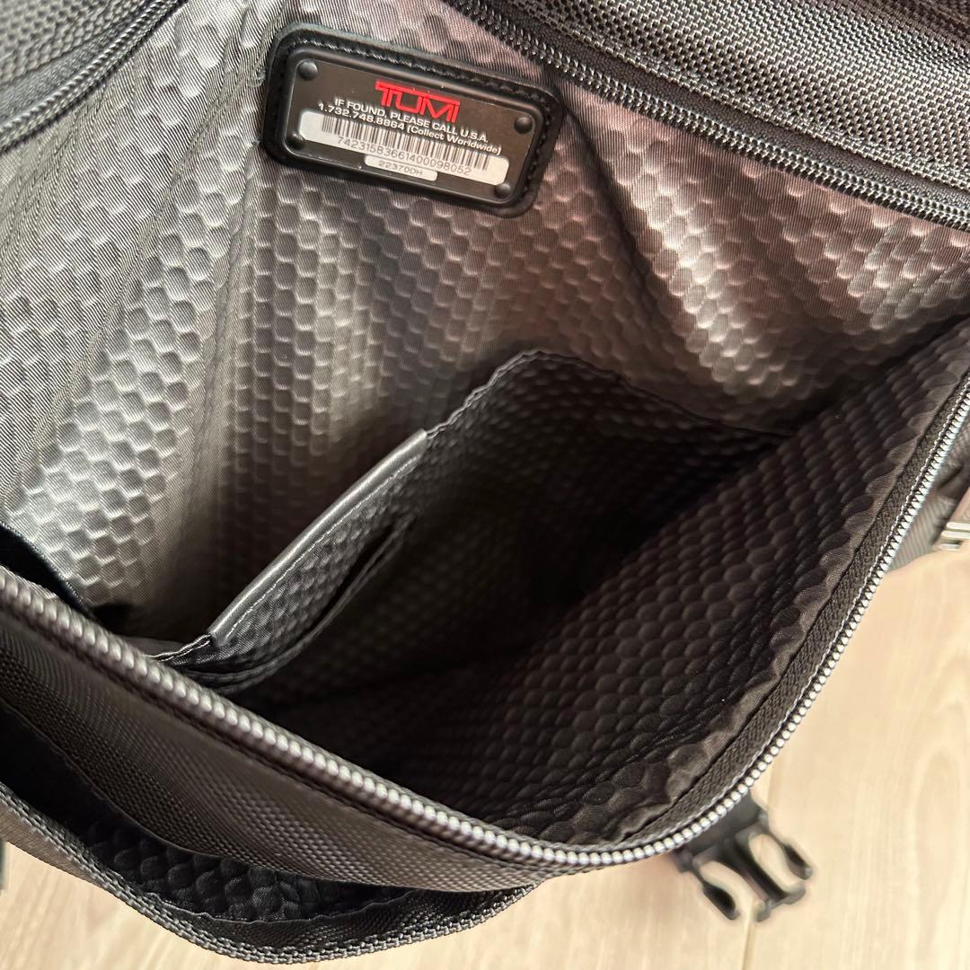 TUMI 22370DH ALPHA BRAVOアルファブラボーメッセンジャー