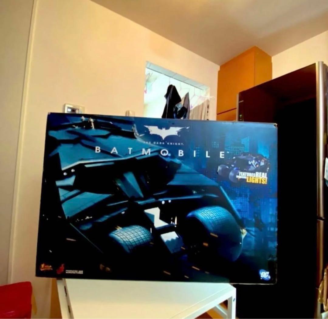 hottoys バットモービル 初版