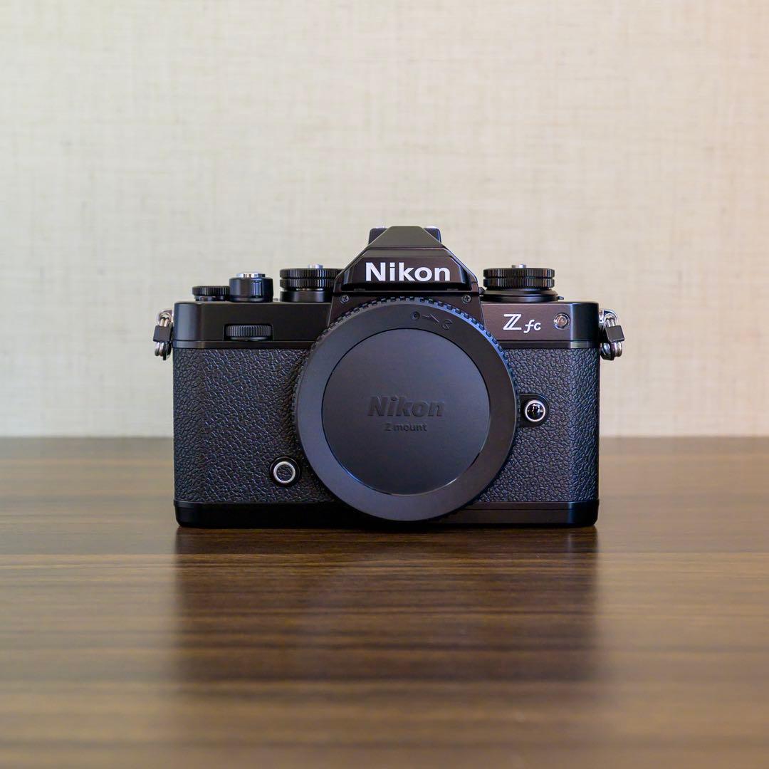 Nikon Z fc ミラーレス一眼カメラ　本体　ブラック