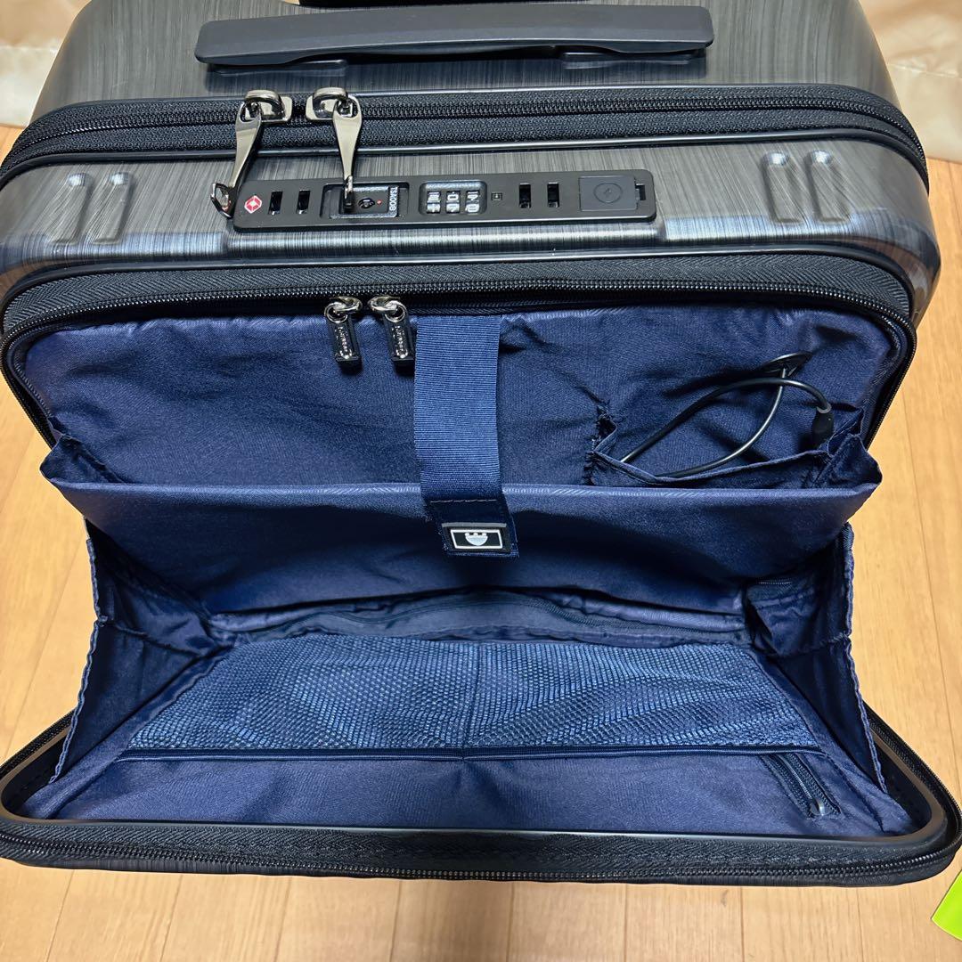 BERMAS INTER CITY フロントオープン スクエア4輪33L