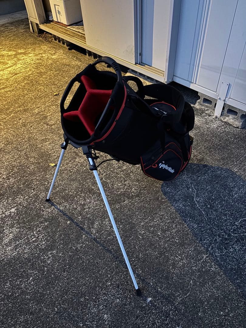 TaylorMade キャディバッグ 黒/赤 オンライン ショッピング 通販