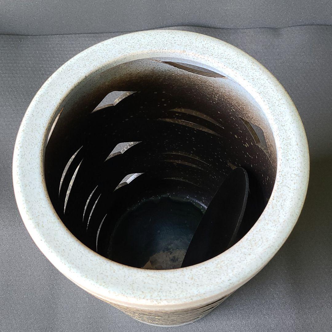 信楽焼傘立て  グレー胴透かし 高さ４４cm F-436