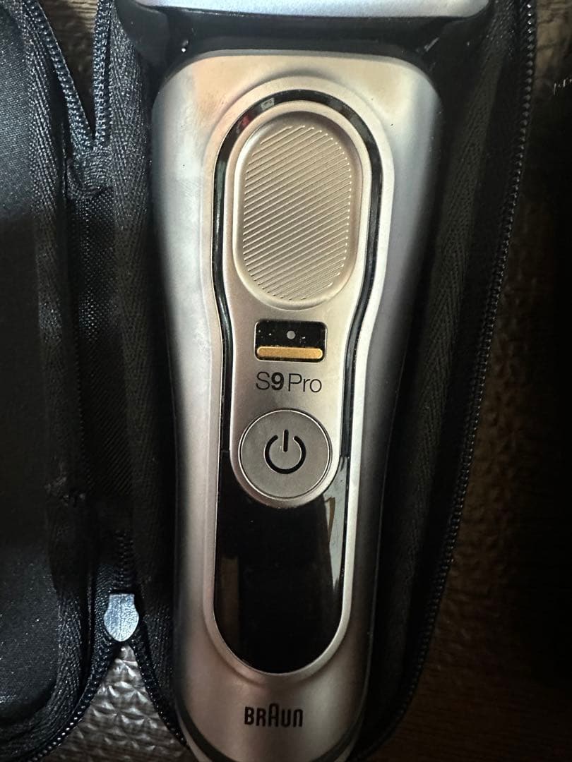 Braun S9 Pro メンズ電気シェーバー ケース付きと おまけ