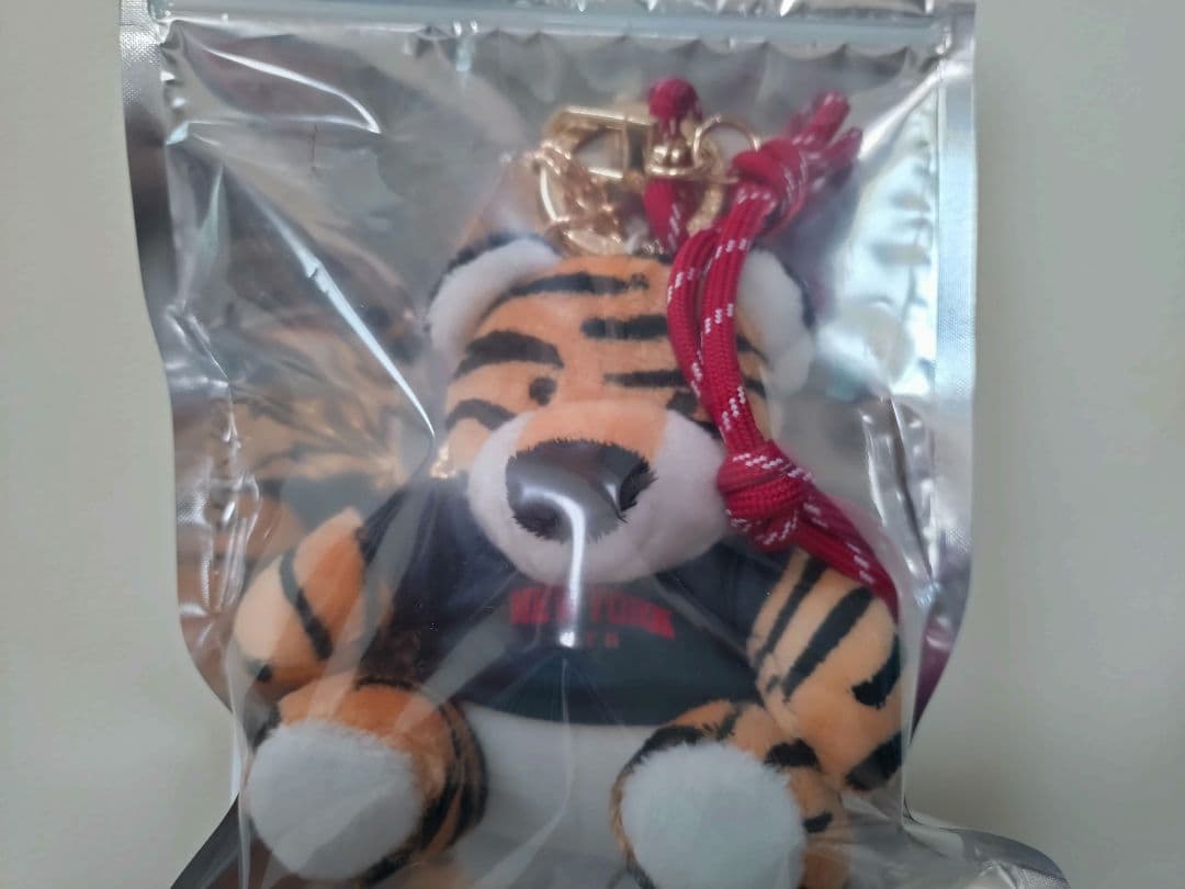新品タグ付 ドゥーズィエムクラス BTN Tiger Key Chain - メルカリ
