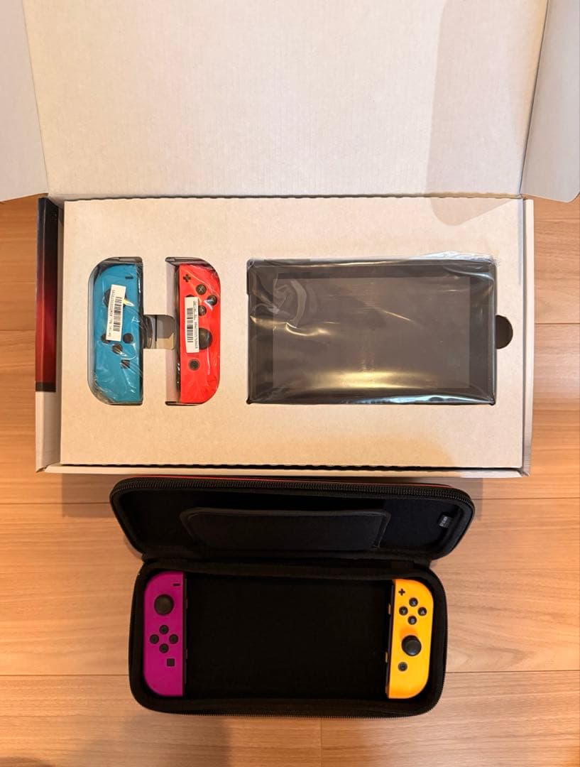 Nintendo Switch本体&ポーチ&Joy-Con&ハンドル2個