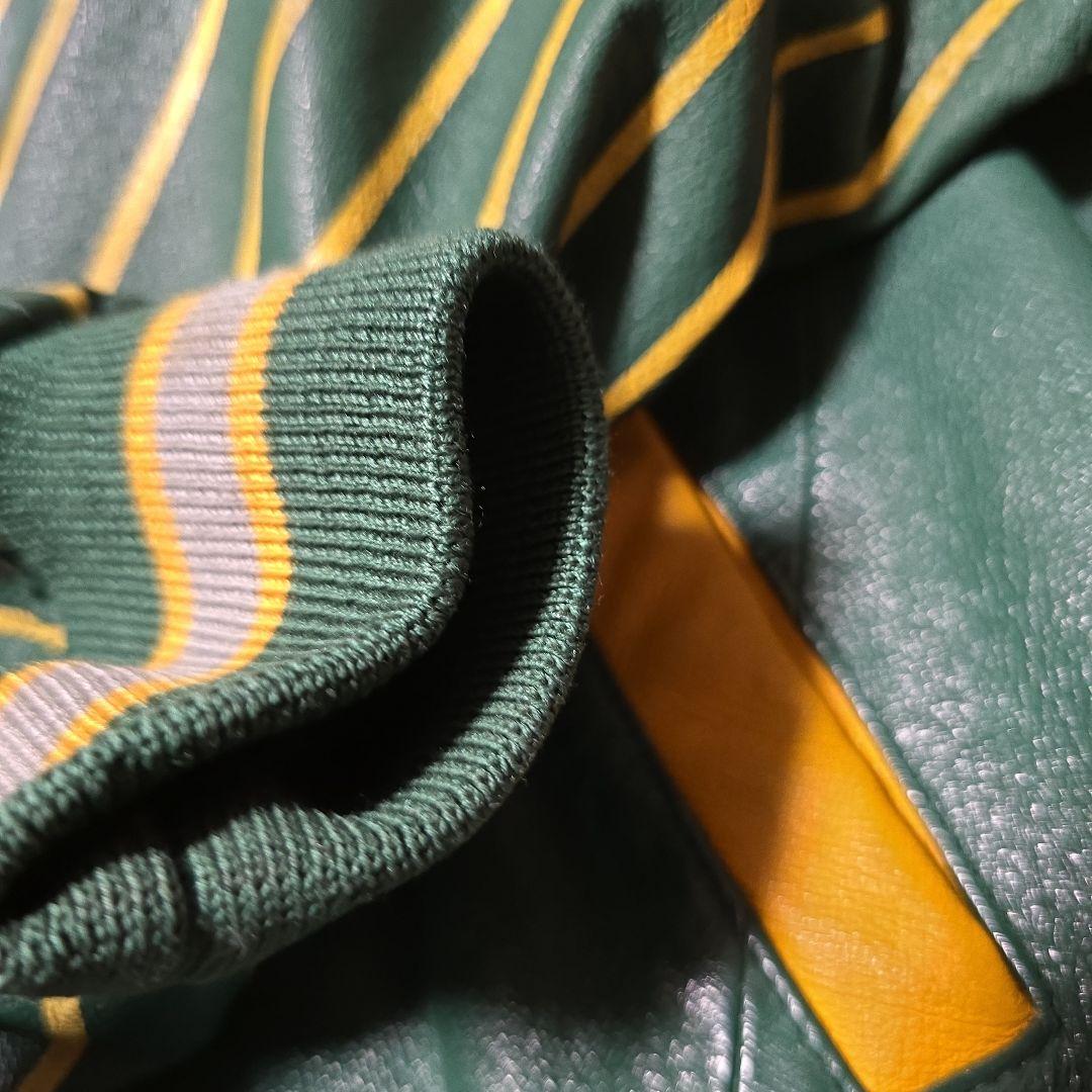 オークランド・アスレチックス ルーニー・テューンズ　スタジャン　レザー　刺繍