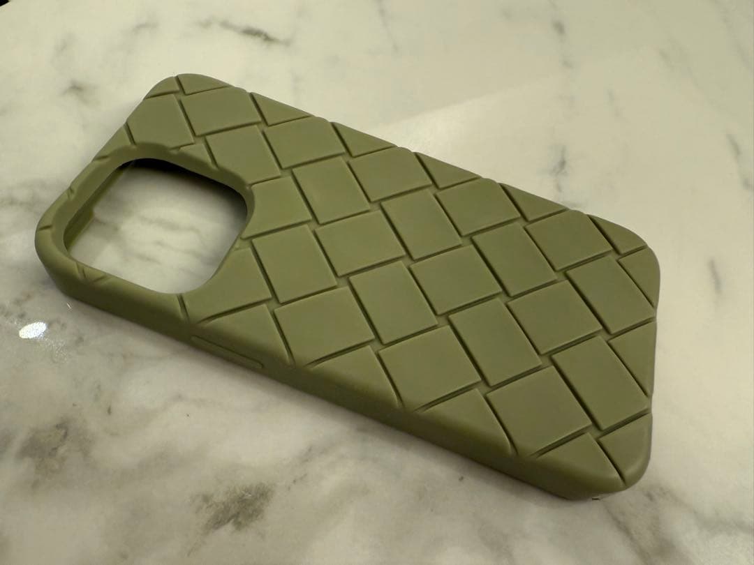BOTTEGA VENETA iPhone13Proケース 即日発送