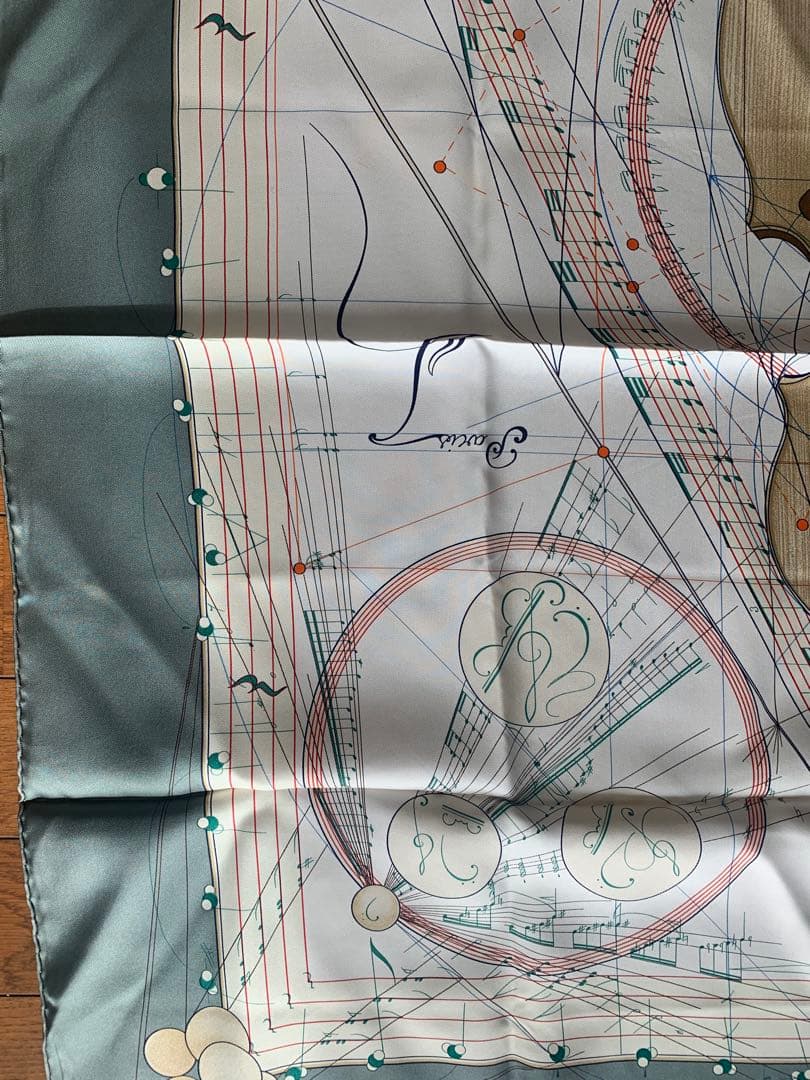 スカーフ　エルメスカレ90 La Musique des Spheres