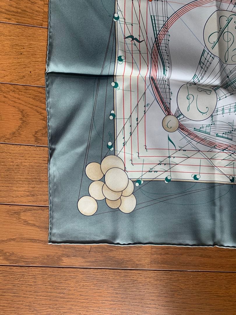 スカーフ　エルメスカレ90 La Musique des Spheres