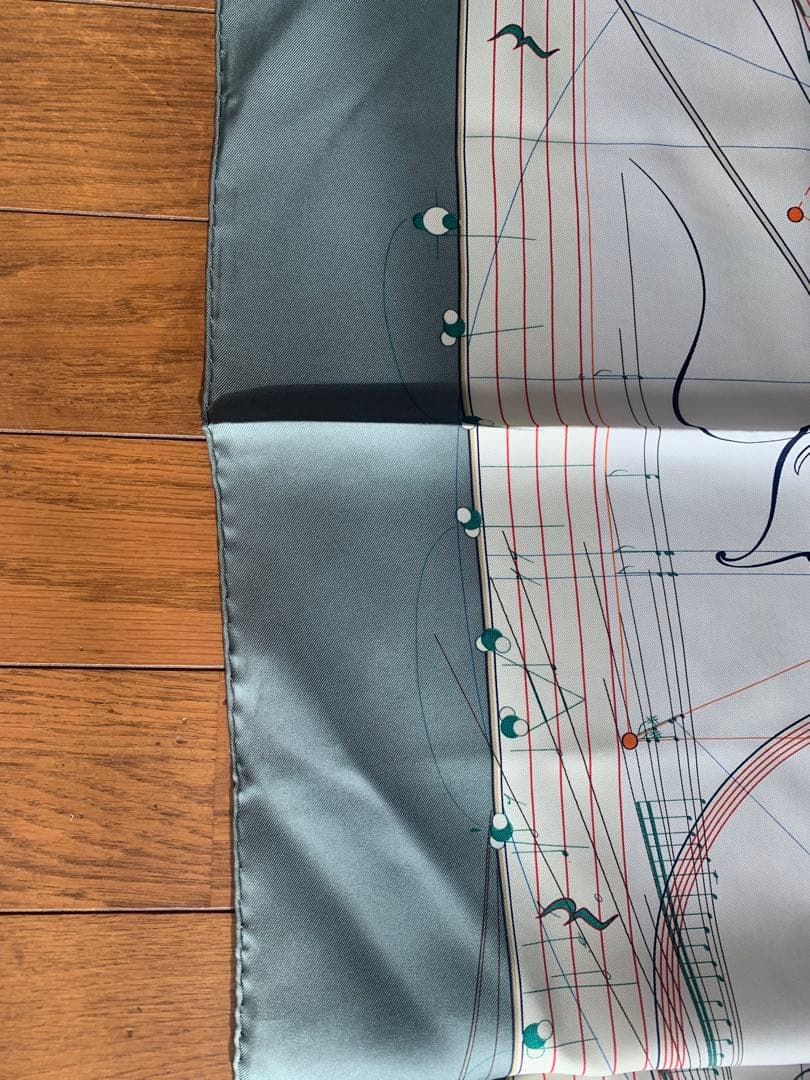 スカーフ　エルメスカレ90 La Musique des Spheres