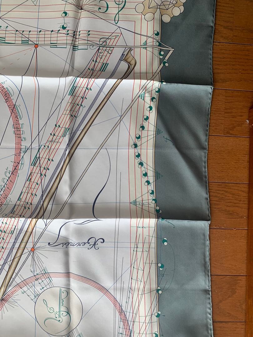 スカーフ　エルメスカレ90 La Musique des Spheres