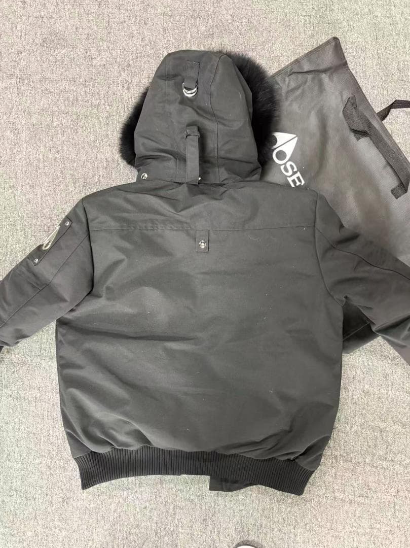 MOOSE KNUCKLES ブラックダウンジャケット~