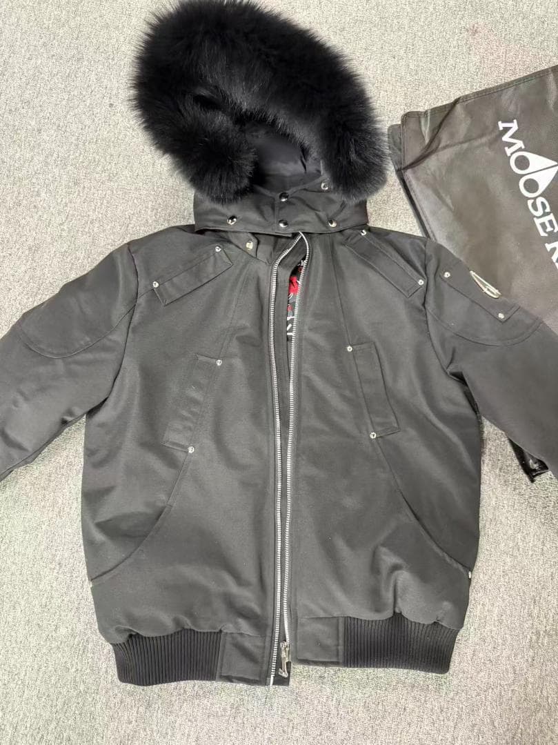 MOOSE KNUCKLES ブラックダウンジャケット~