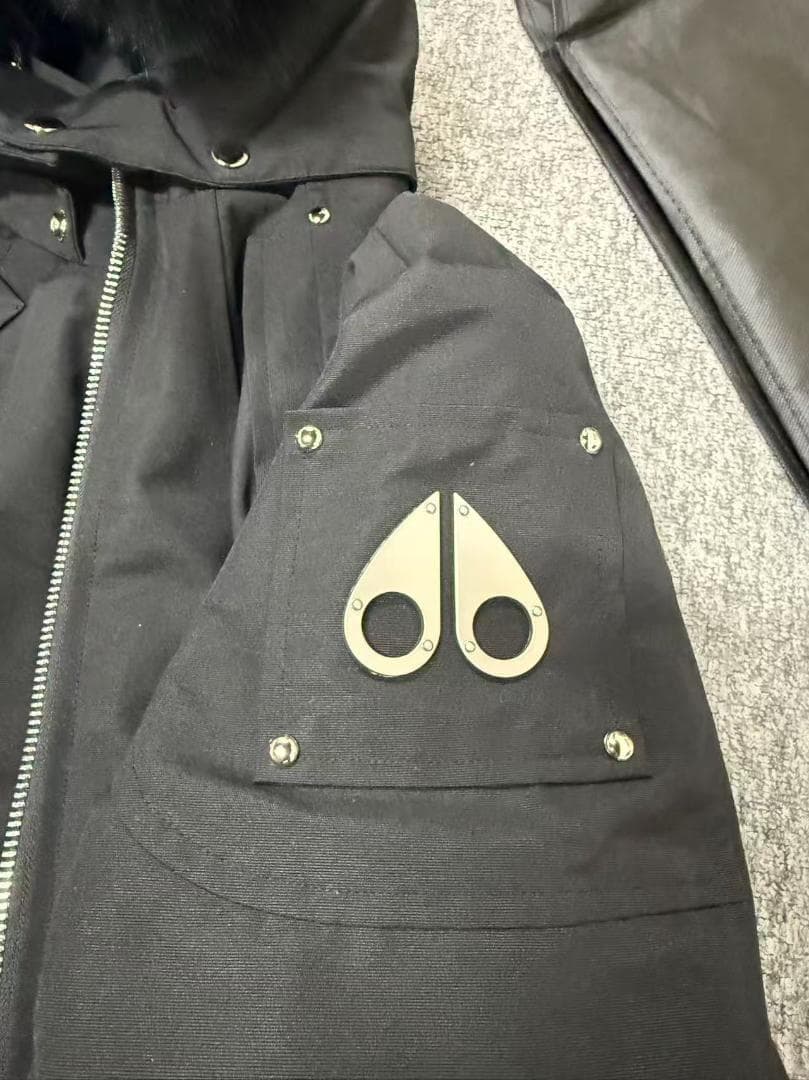 MOOSE KNUCKLES ブラックダウンジャケット~