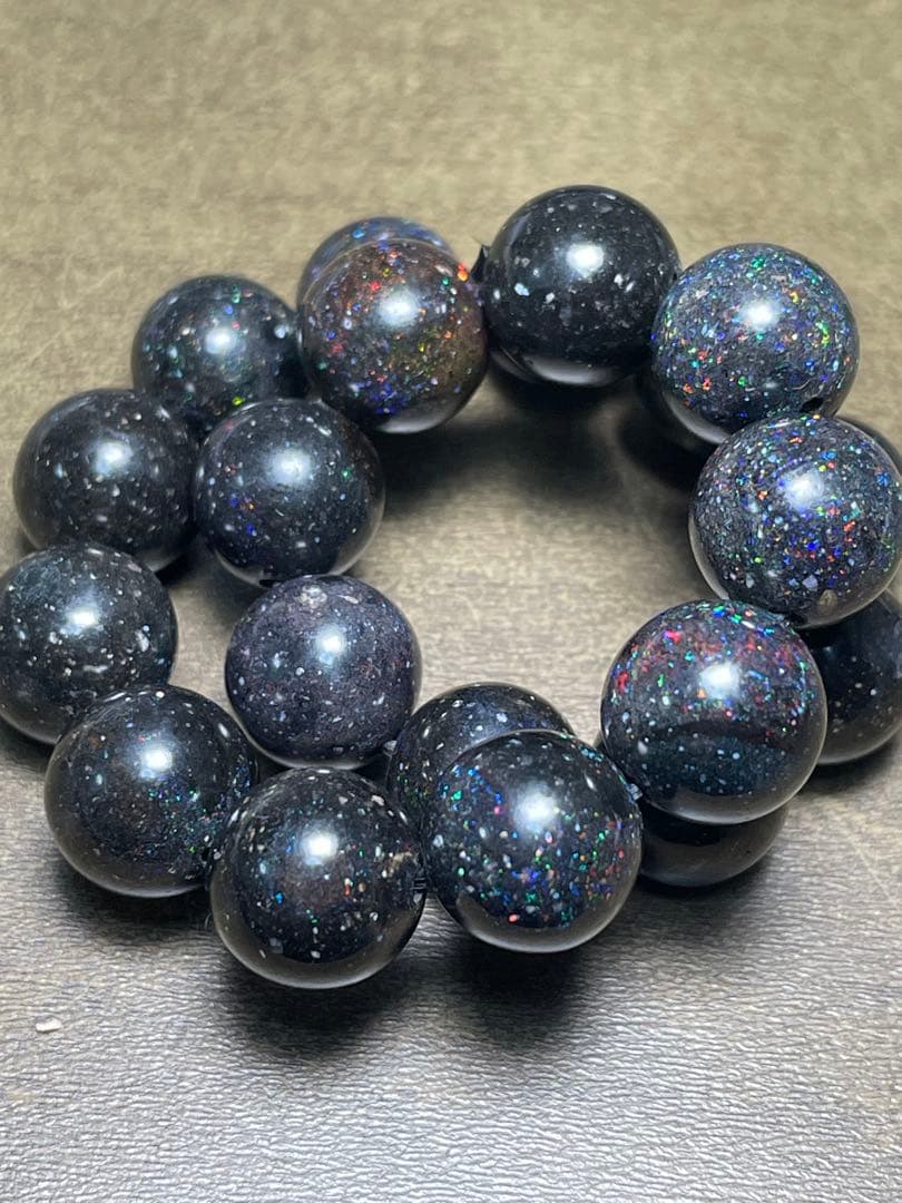 【新入荷】超高品質　ブラックマトリックスオパールブレス9.7㎜（新品未使用）虹色