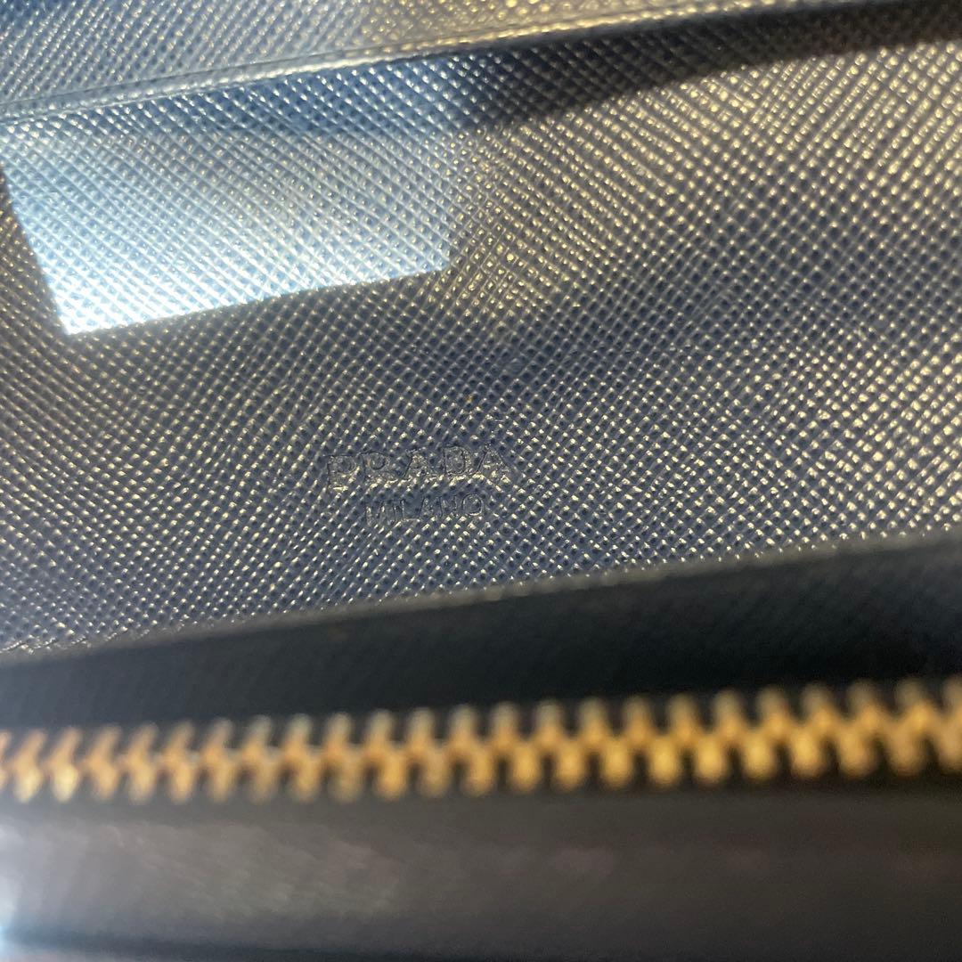 PRADA ネイビー 長財布