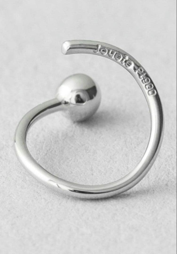 ジュエッテ　[ピンズ] PT900 ピアス コイル プラチナ シンプル 片耳用