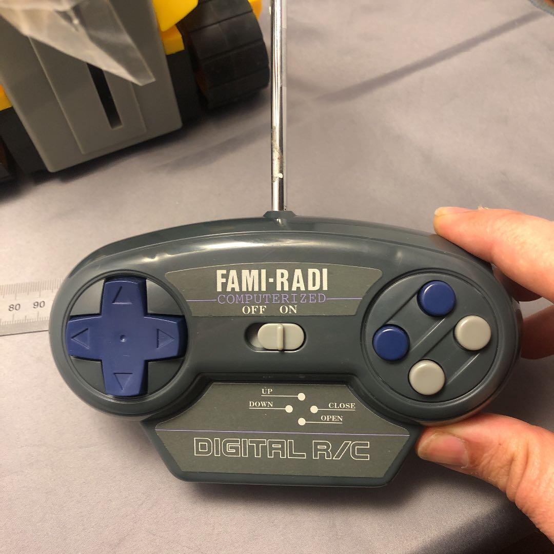 J*d様 珍品ラジコン グリッパーリフト 送信機はジョイパッドタイプです