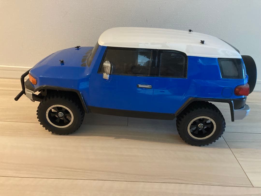 （値下げ）TAMIYAラジコン トヨタFJクルーザCC01 1/10XB