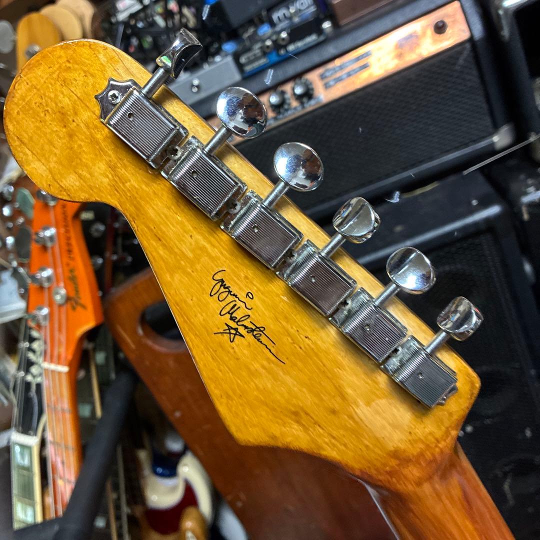 非Fenderストラト イングウェイ スキャロップ 柾目ネック