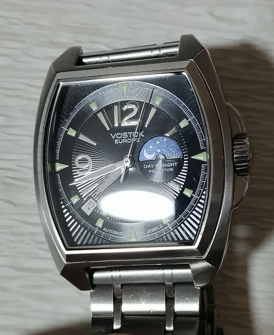 動作品】VOSTOK EUROPE 自動巻き機械式 腕時計 トノー型 裏スケ