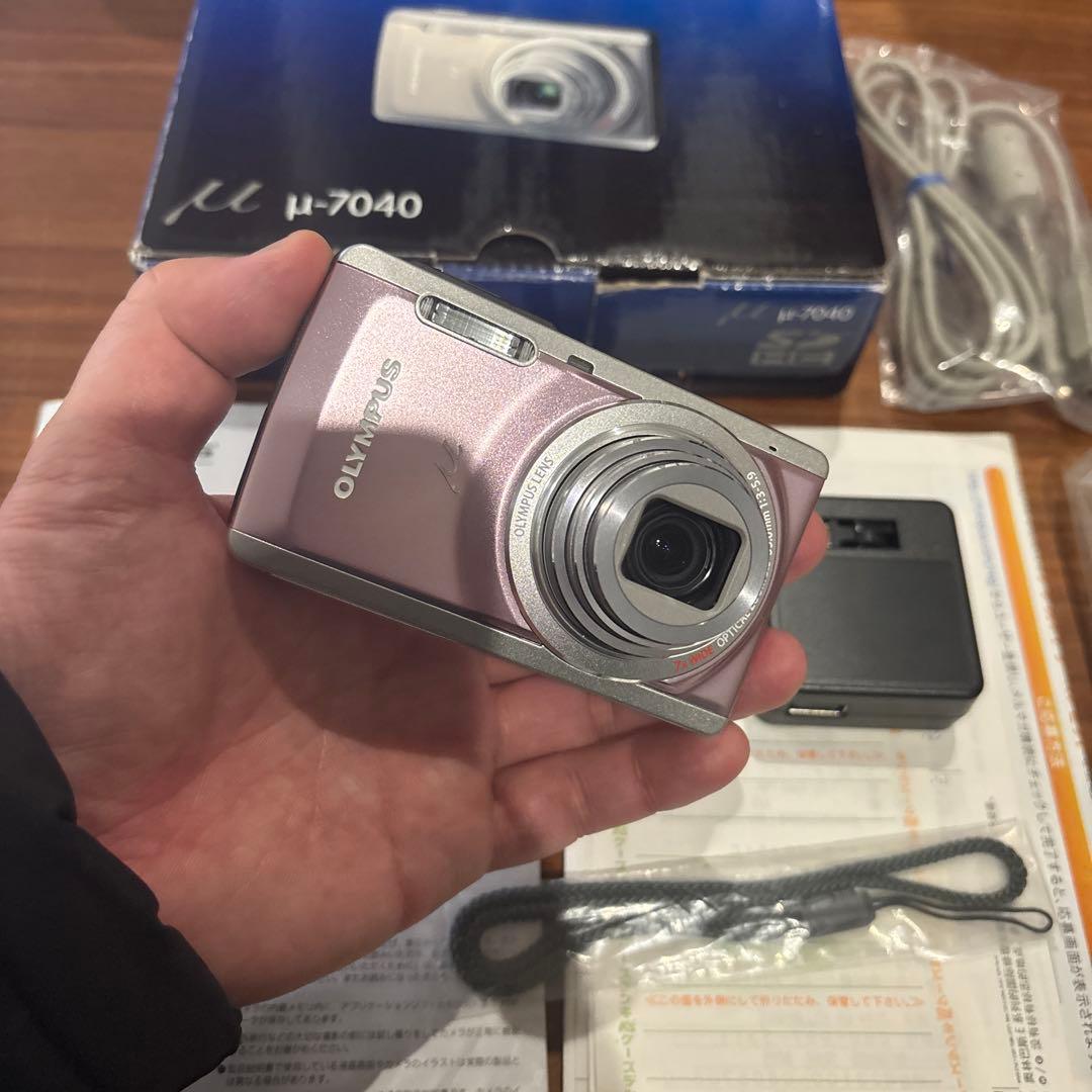 OLYMPUS オリンパス μ-7040 デジタルカメラ デジカメ ピンク