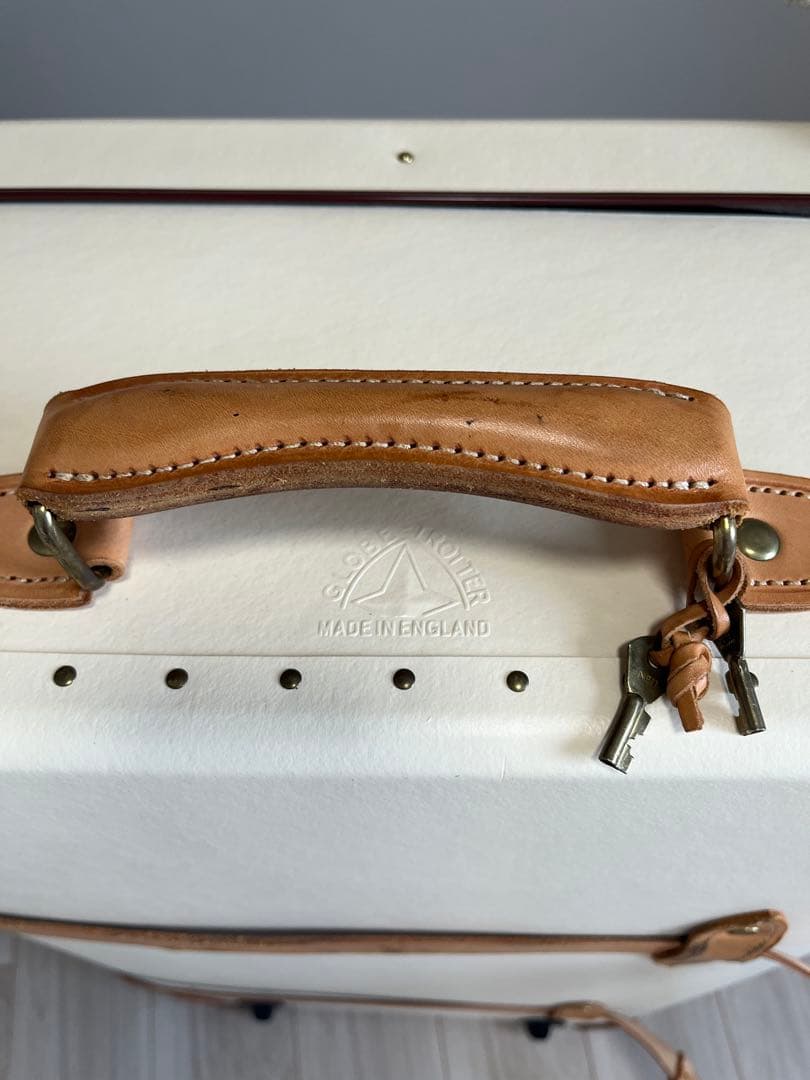 グローブトロッター アイボリー 大型キャリーケース