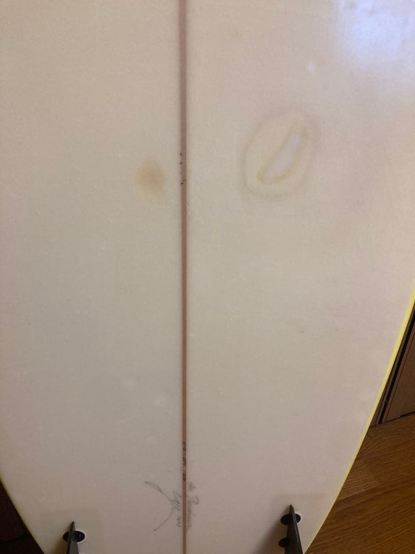 yuサーフボード 6'0フィン付き