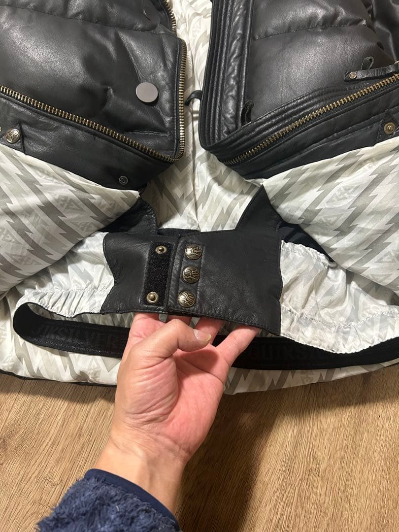 極暖　牛革　ダウンジャケット