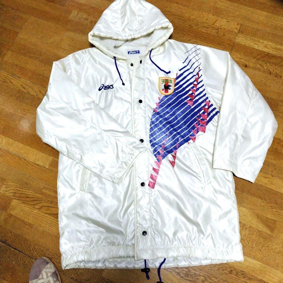 Asics ホワイト ピステ フード付き - メルカリ