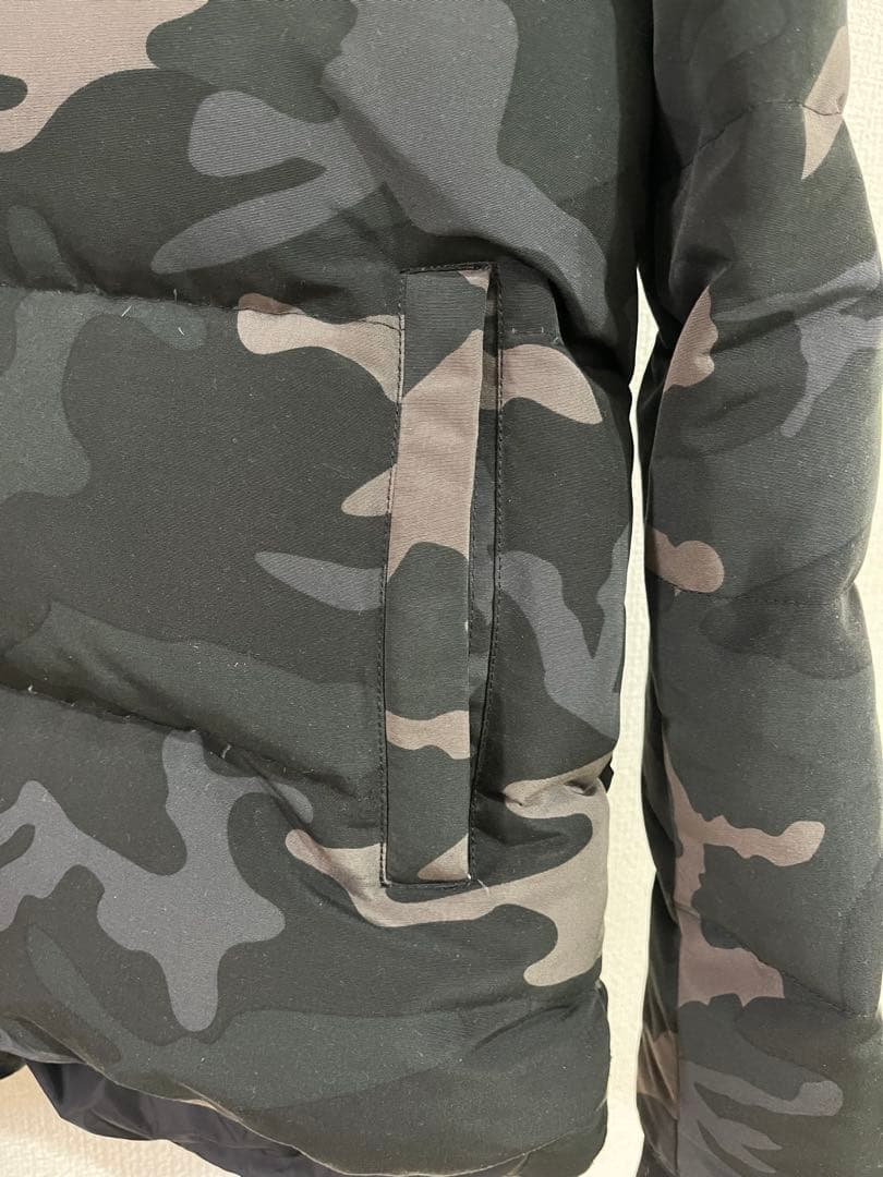   カモフラージュ ダウンジャケット　L