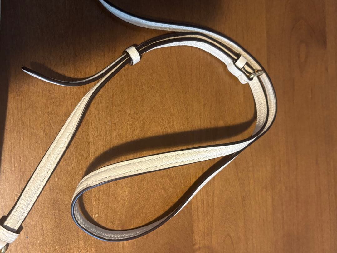 COACH コーチ ショルダーバッグ　ホワイトカラー系