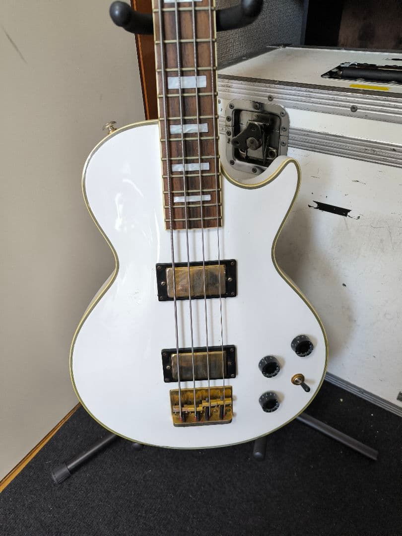 ベース レスポール