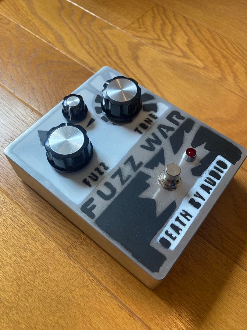 ギター DEATH BY AUDIO FUZZ WAR
