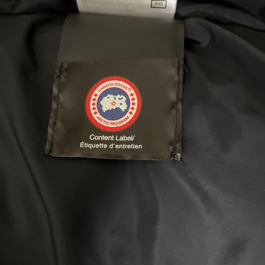 そ*ら様   フード付きダウンジャケットネイビー　美品カナ