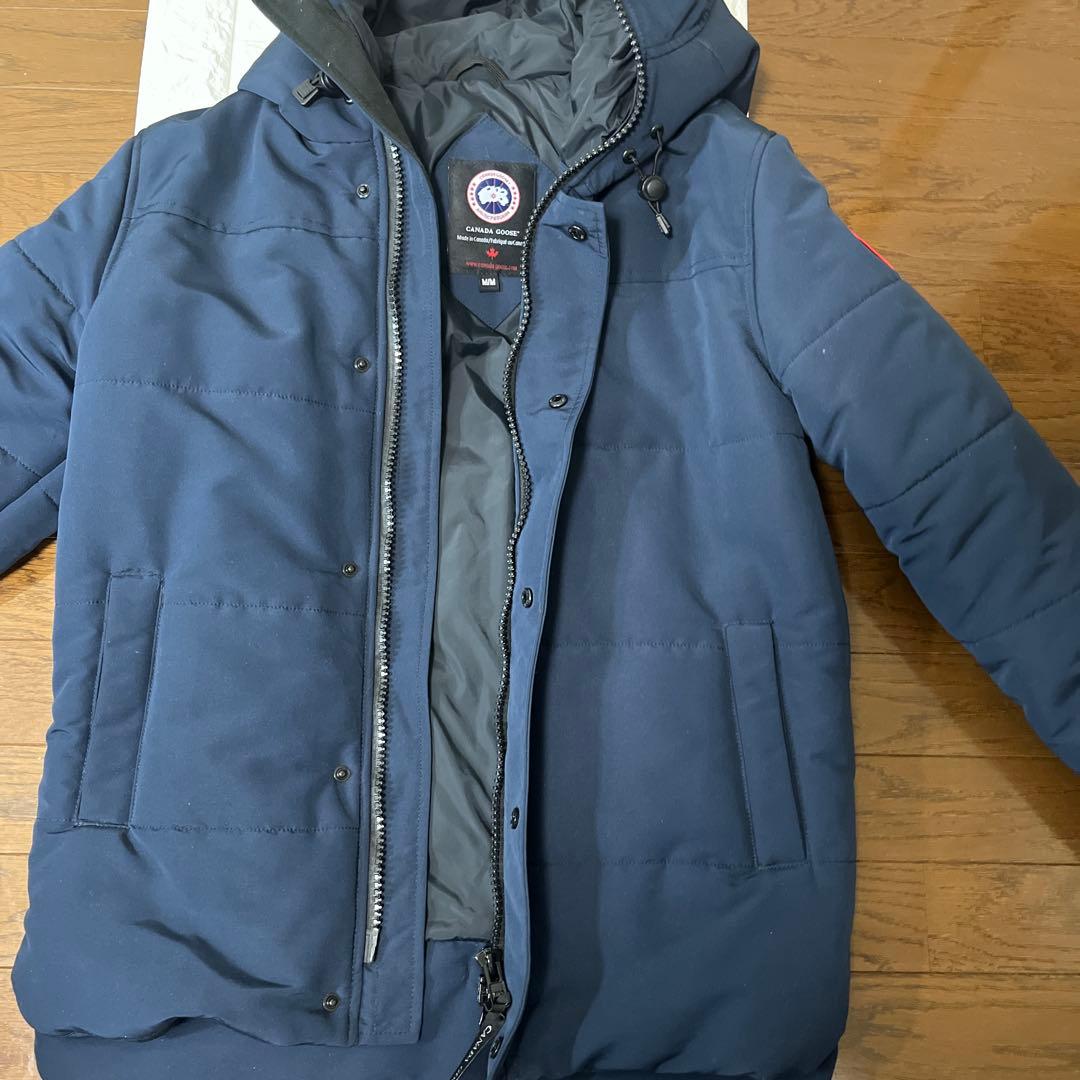 そ*ら様   フード付きダウンジャケットネイビー　美品カナ