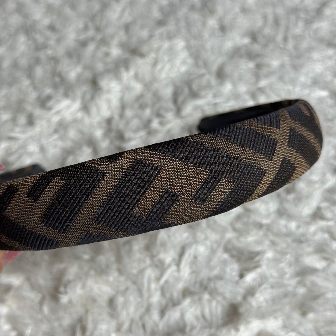 フェンディ FENDI カチューシャ ズッカ柄 ロゴ総柄 クッション ヘアバンド