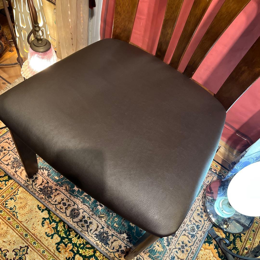 L２　カリモク　スタイリッシュモダン　チェア