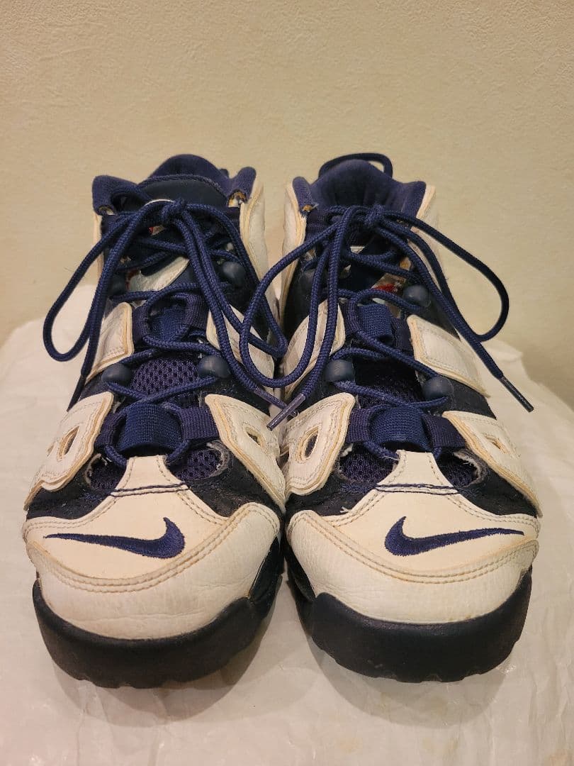 NIKE　モアテン　24.5