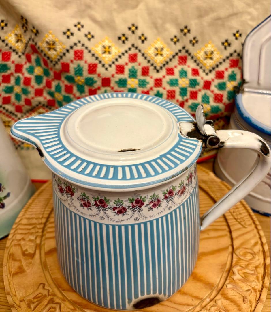 ◆激レア希少品◆アンティークホーローBB社水色ローズガーランド柄♡蓋付ピッチャー