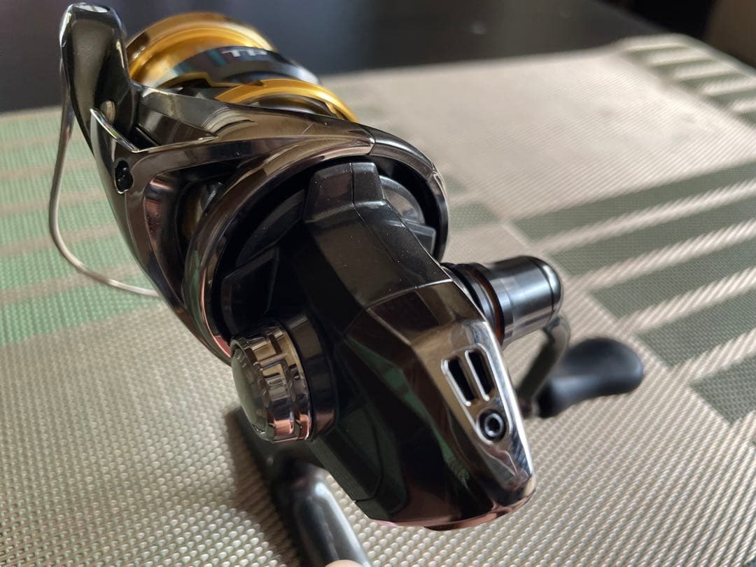 【美品】シマノ/20ツインパワー/2500S