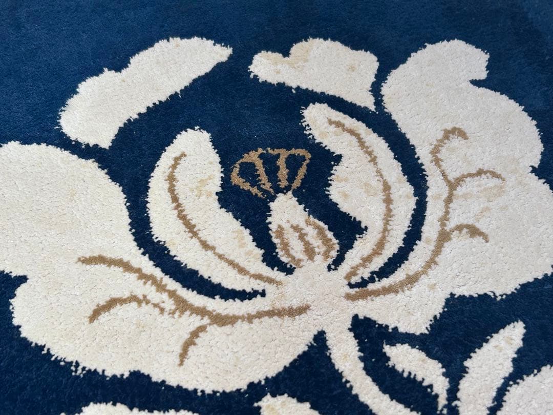 鍋島緞通 新鍋島 吉島敷物 座布団 牡丹B-1 中紺地 　-342-