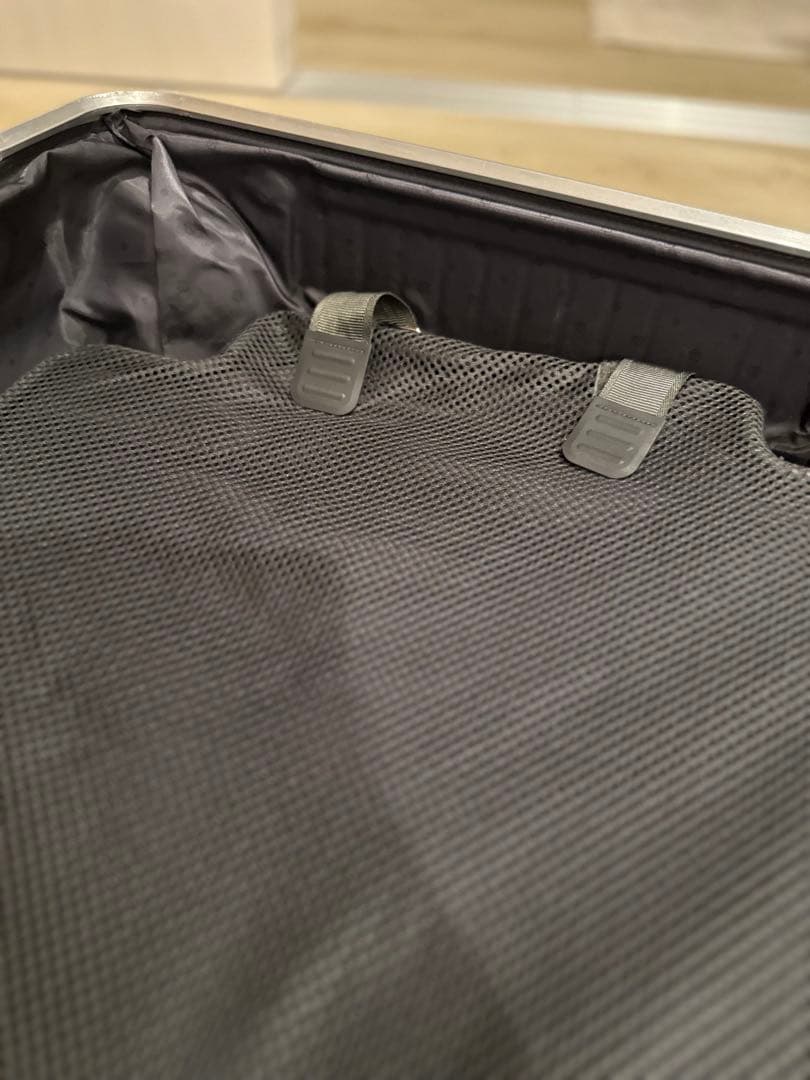 【お盆SALE】現行品　RIMOWAリモワ　スーツケース　ハイブリッド