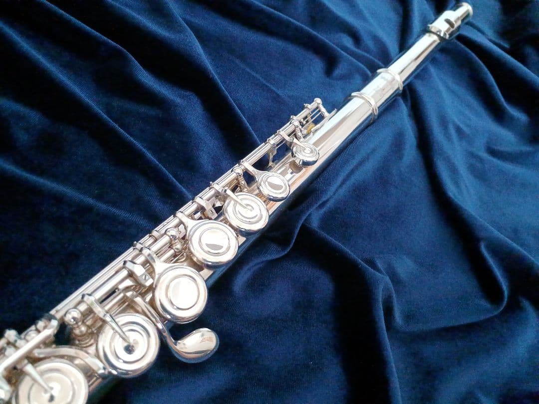 ♦超美品♦最新・現行モデル♦ヤマハフルート YFL212