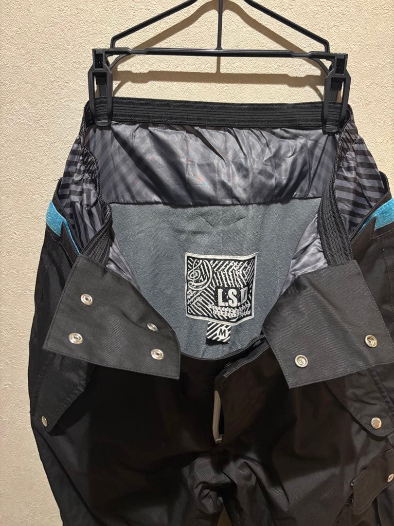 スノーボードウェア、ゴーグル、手袋